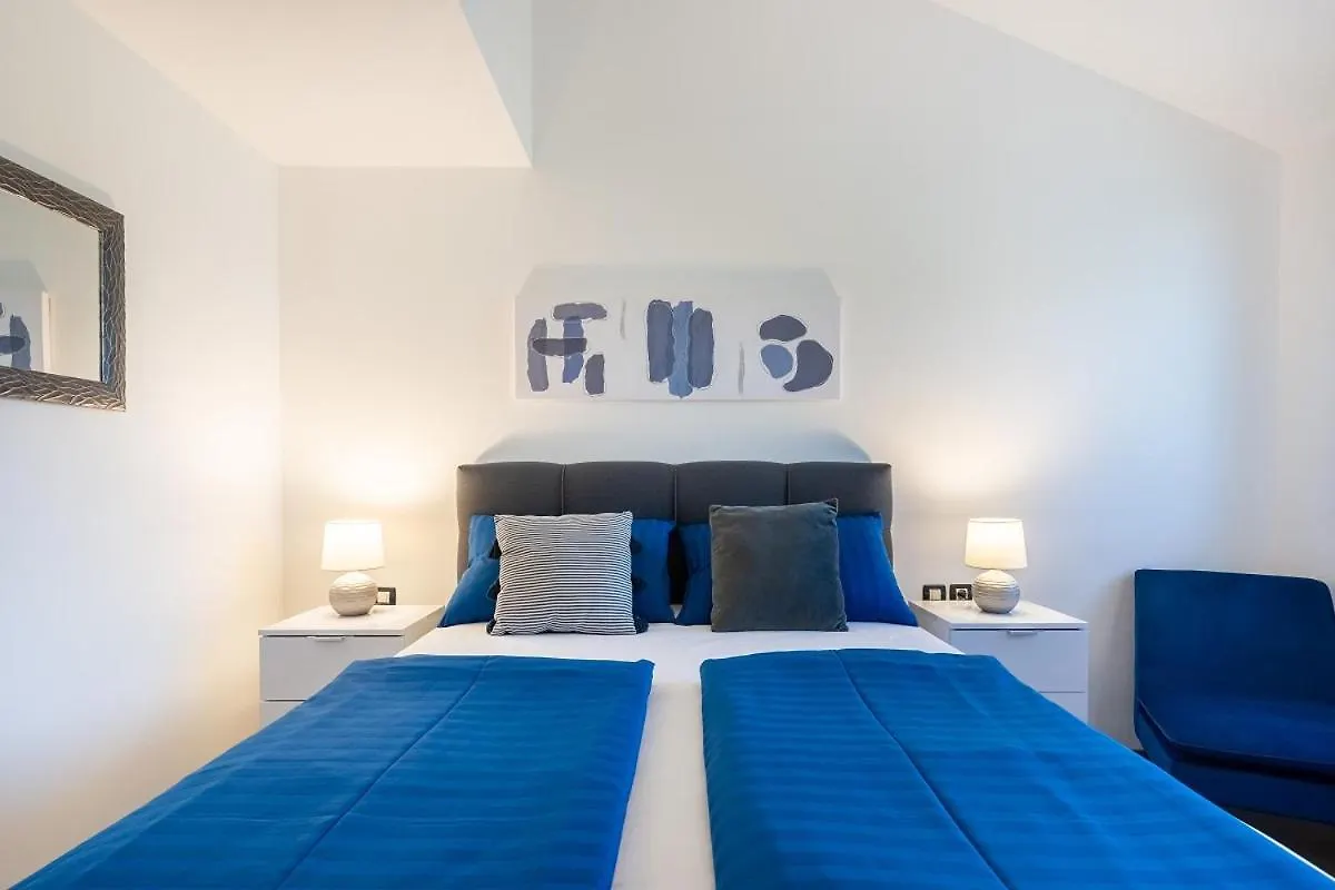 Apartman Kula Cres 0*,  Croatia